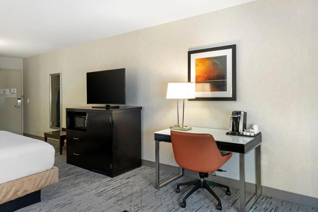Holiday Inn Express San Bernardino Colton By Ihg Exterior foto