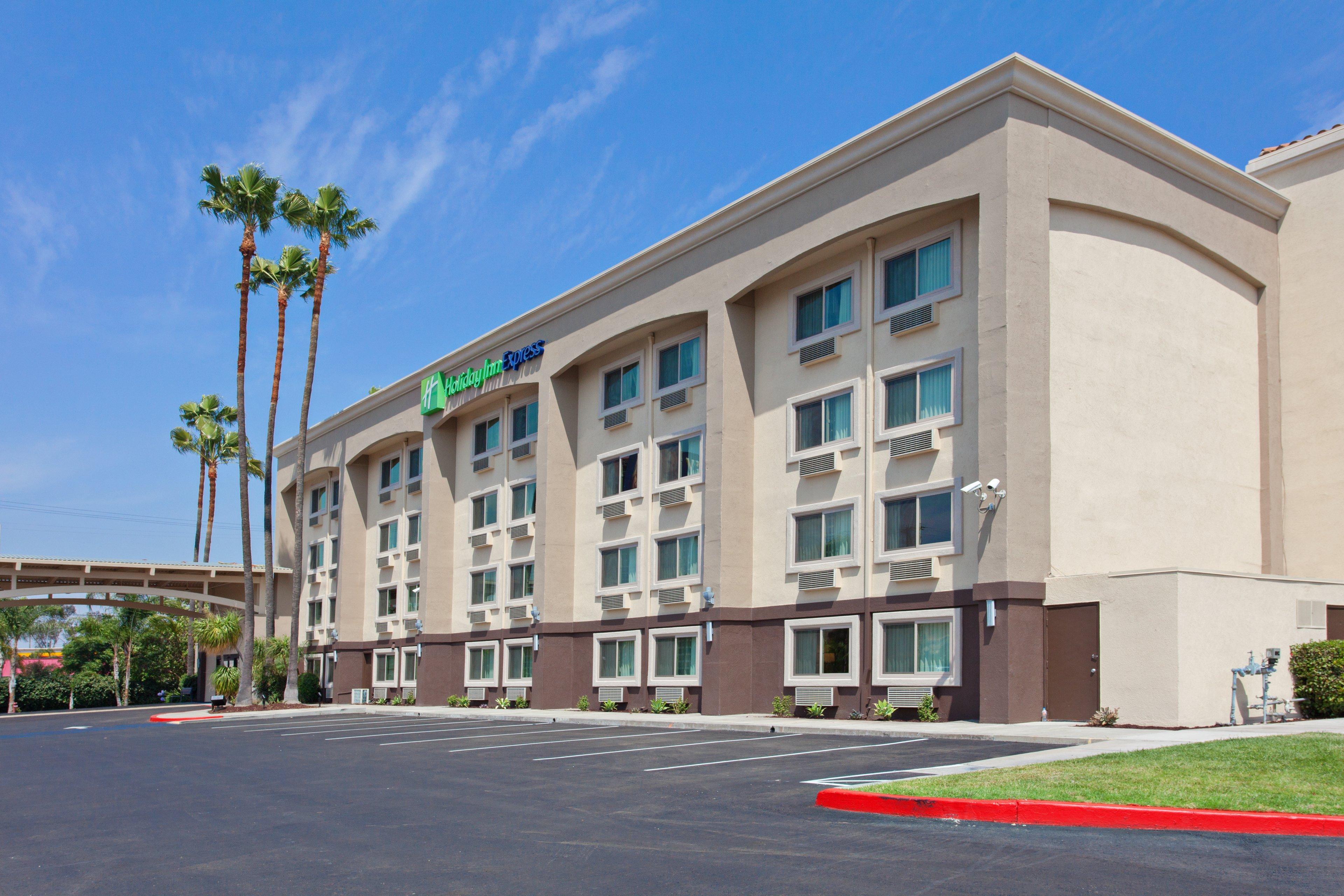 Holiday Inn Express San Bernardino Colton By Ihg Exterior foto