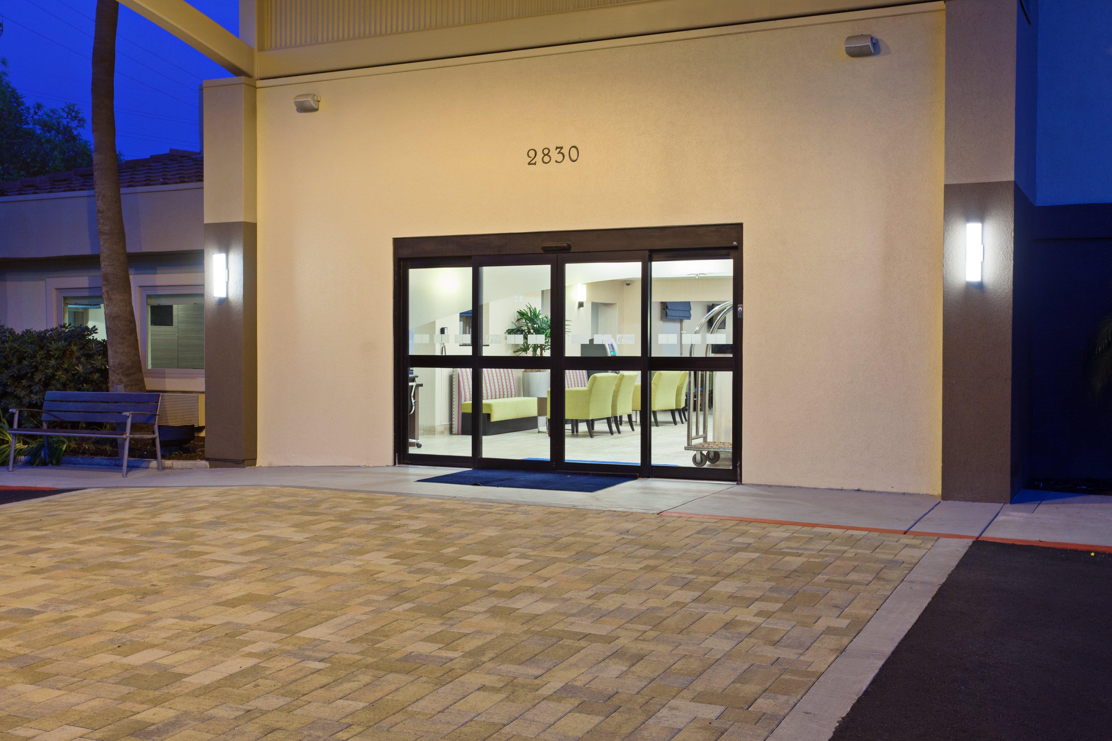 Holiday Inn Express San Bernardino Colton By Ihg Exterior foto