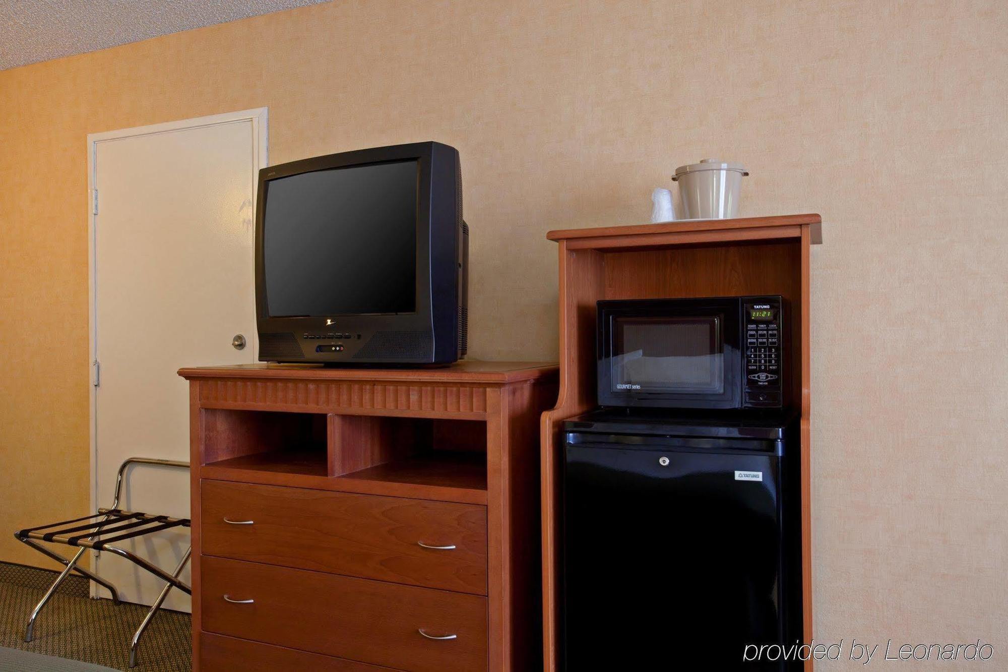 Holiday Inn Express San Bernardino Colton By Ihg Exterior foto